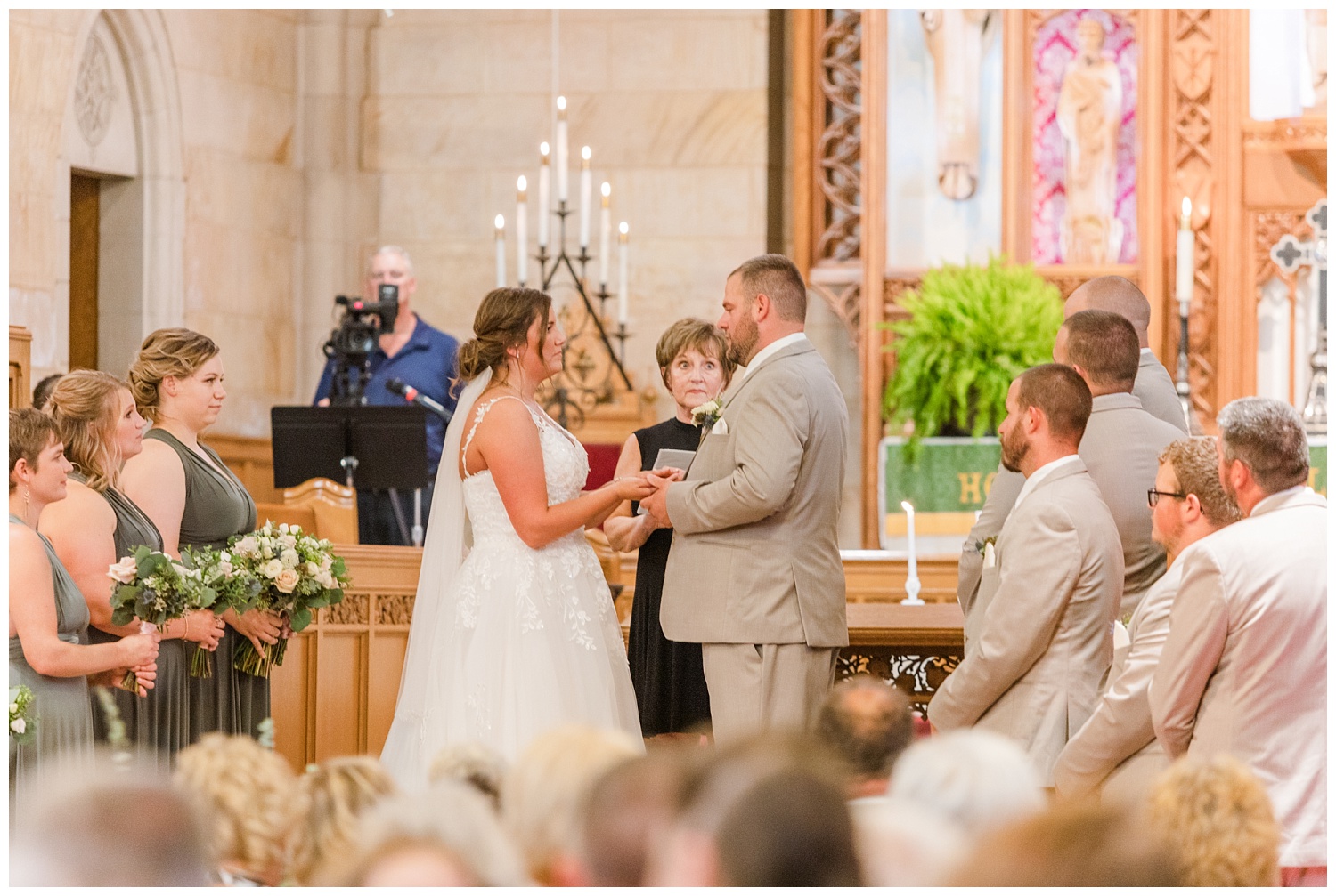 bride and groom exchanging vows at Fremont, Ohio wedding