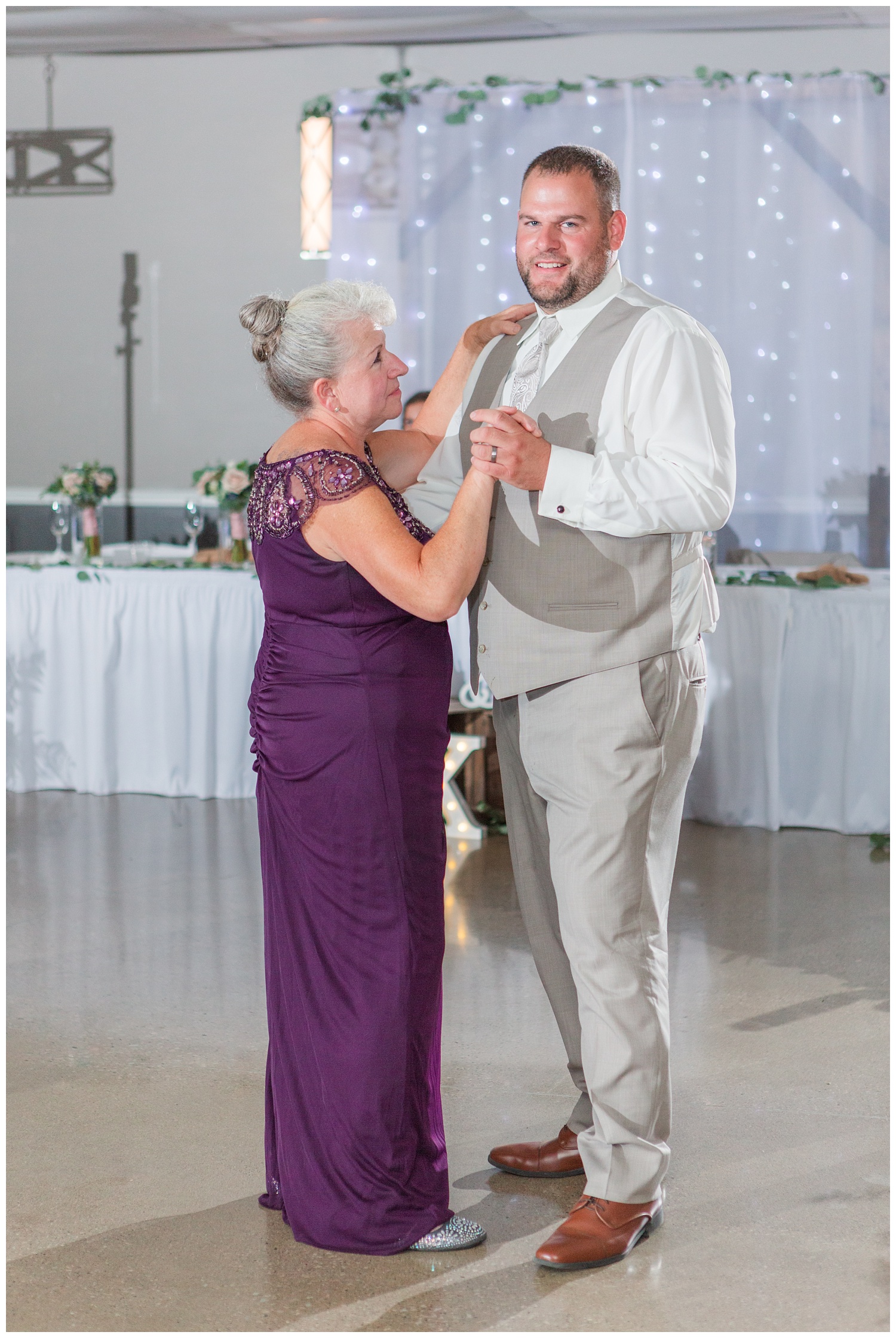 groom dancing with his mom at wedding at Victors Event Center in Fremont, Ohio