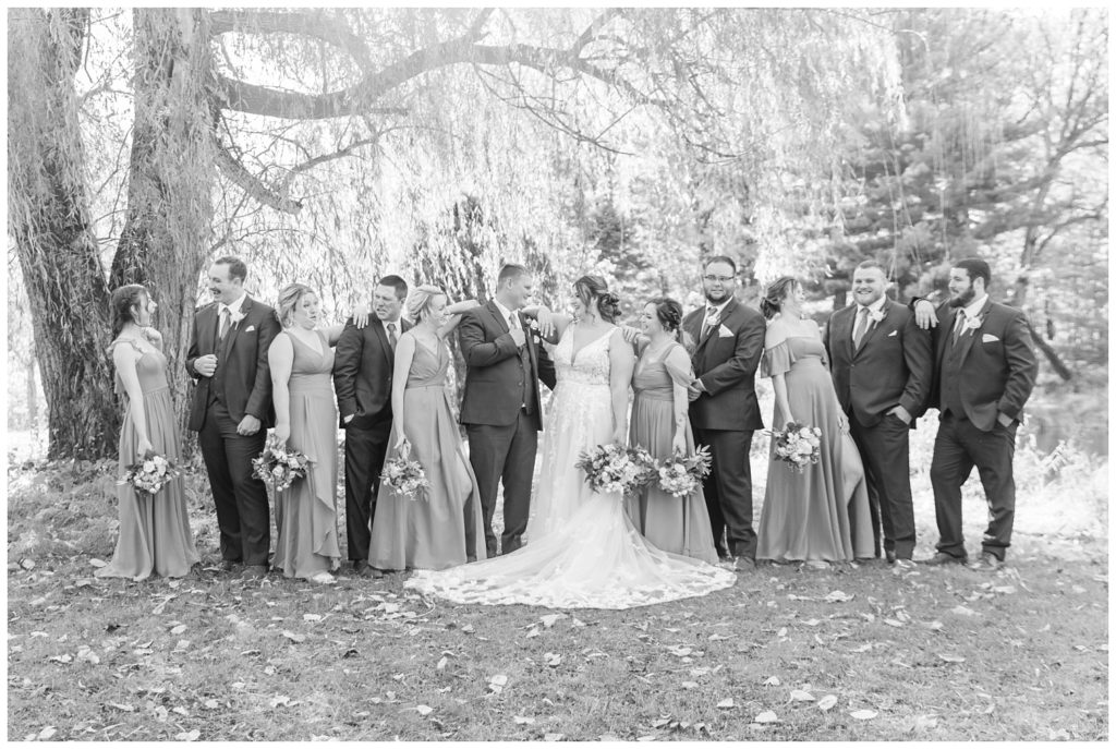 full bridal party in Fostoria, Ohio