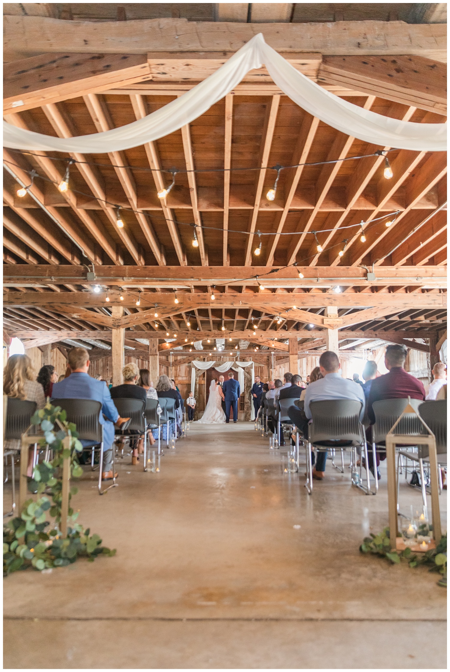 wedding ceremony at White Star Barn in Gibsonburg, Ohio