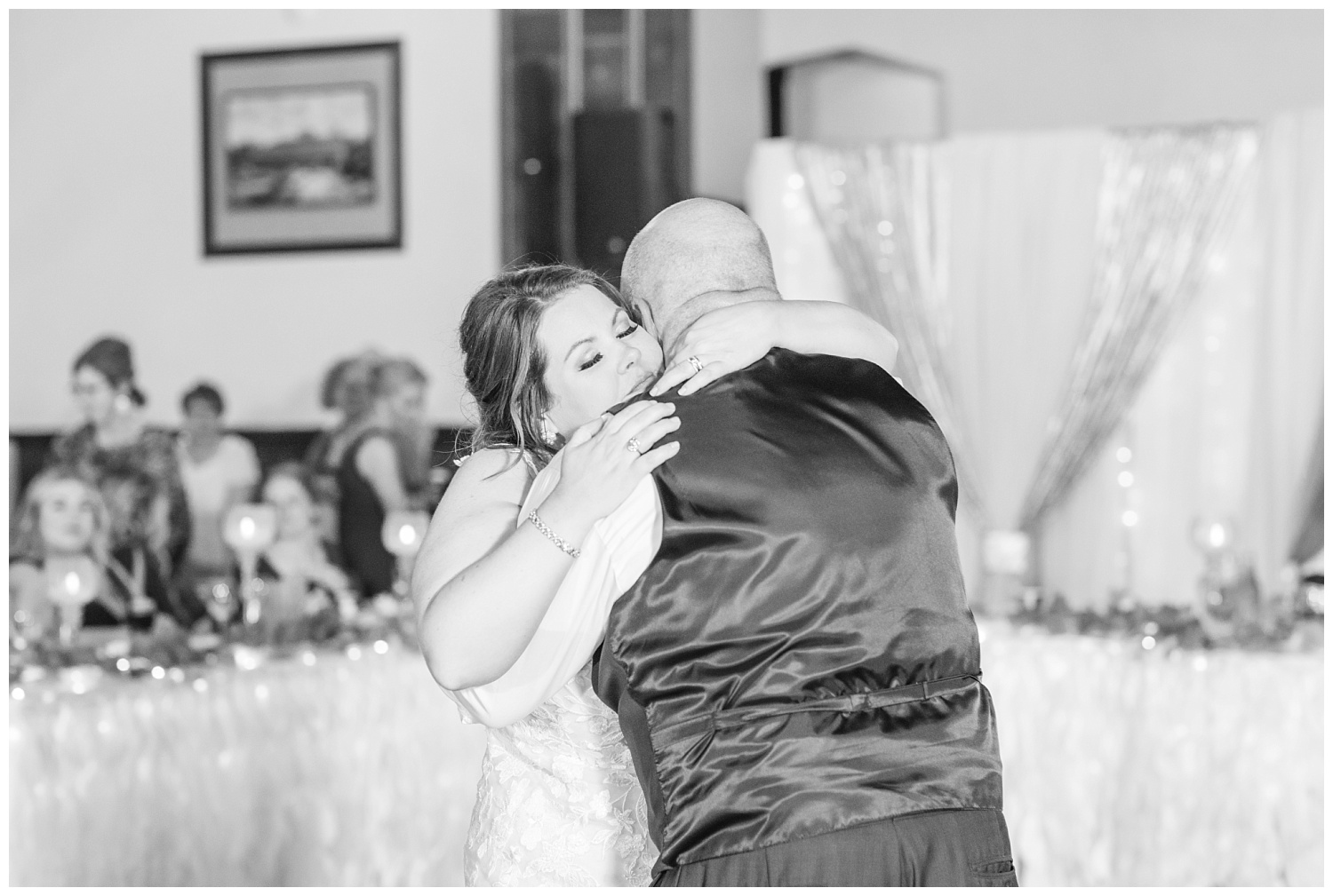 bride and dad having a dance at Meadowview Park reception