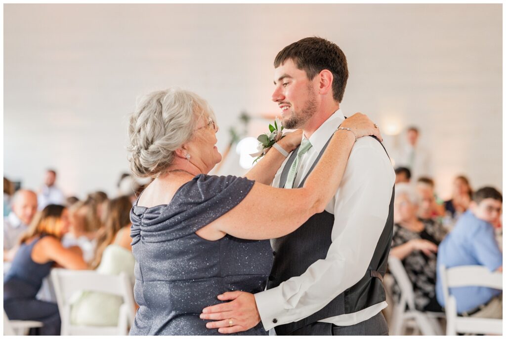 groom and his mom dancing at northwest Ohio wedding venue