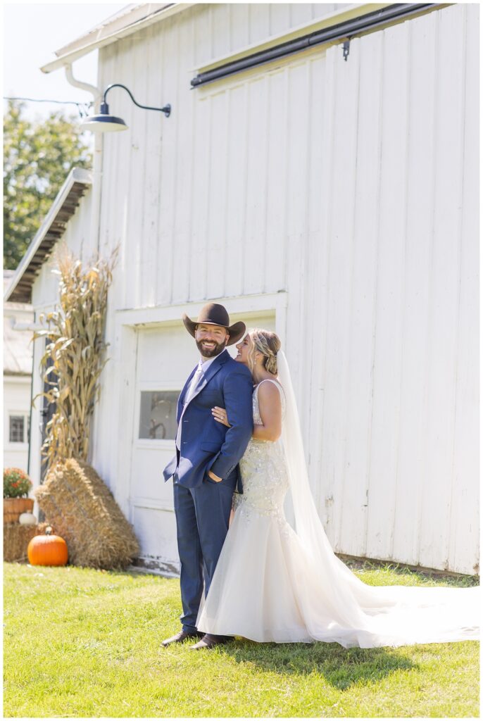 Gibsonburg, Ohio wedding photographer with bride and groom