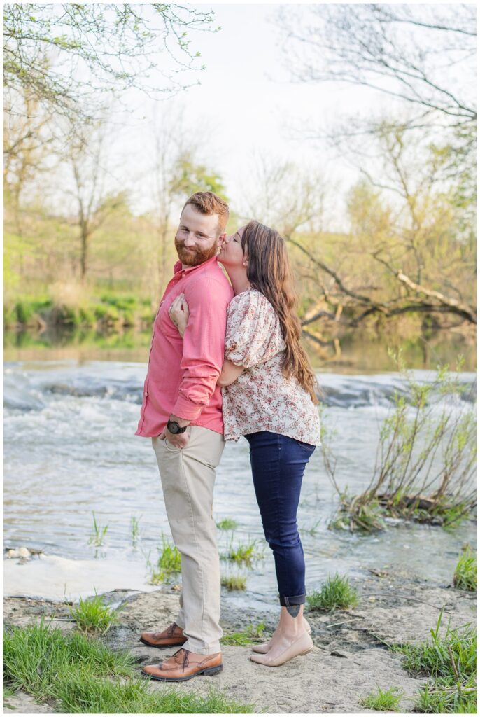 spring engagement session at Creek Bend Farm in Ohio