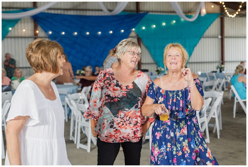 wedding guests dancing and laughing in Risingsun, Ohio reception