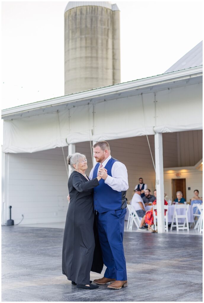 groom dancing with his mom at Arlington Acres wedding reception