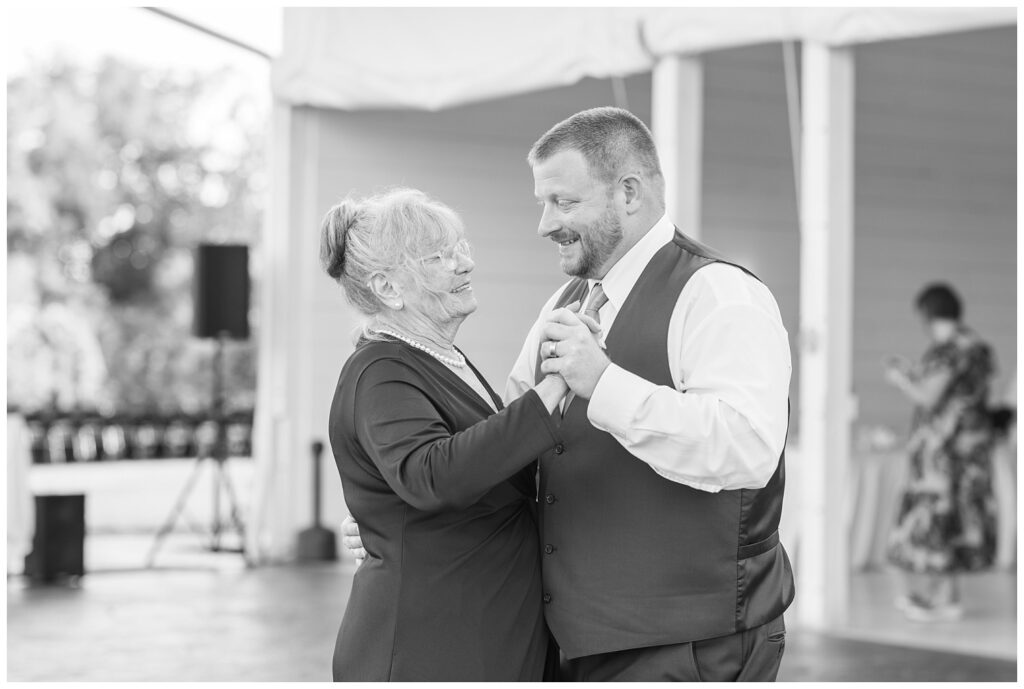 groom dancing with his mom at Arlington Acres wedding reception