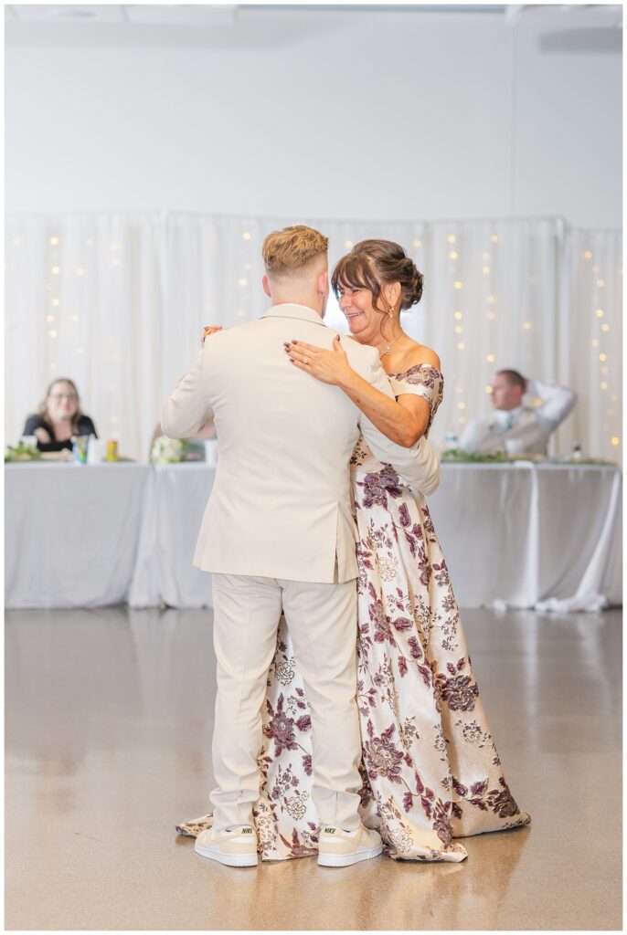 groom having a first dance with his mom during wedding reception in Fostoria, Ohio