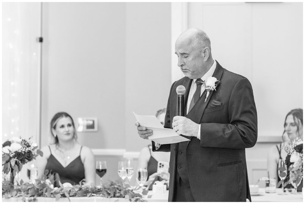 bride's dad giving his toast at wedding reception in Findlay, Ohio