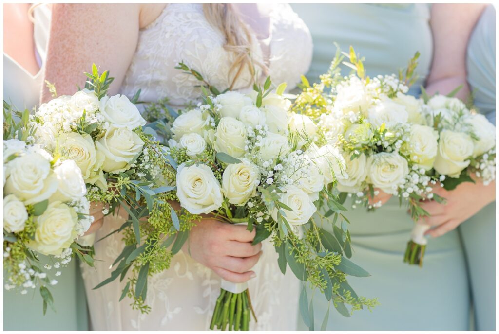 close up detail of the bridal party bouquets at Bradner Preserve