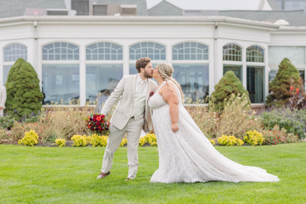 fall wedding at the Sandusky Yacht Club in downtown Sandusky, Ohio