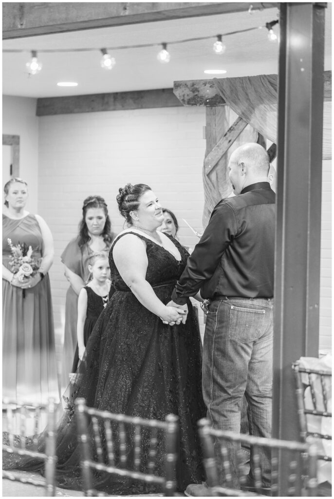 bride and groom say vows to each other at Bucyrus, Ohio fall wedding ceremony