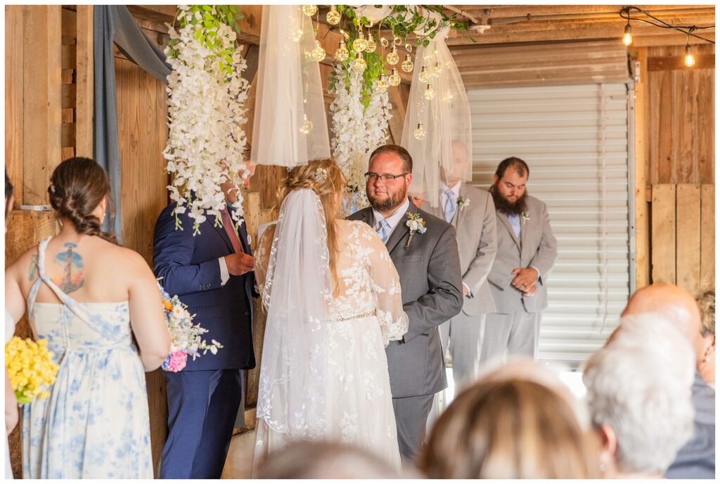 Risingsun, Ohio wedding photographer at family farm ceremony