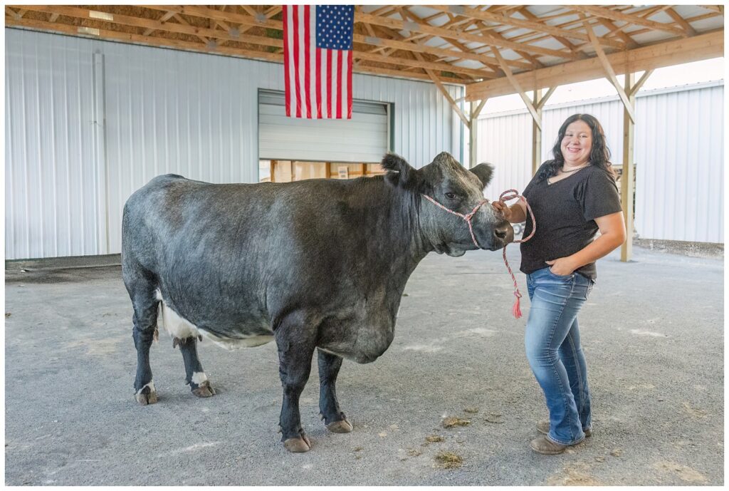 senior session with livestock in Sandusky, Ohio at the county fair